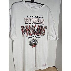 Mitchell And Ness New Orleans Pelicans Size Large T-shirt